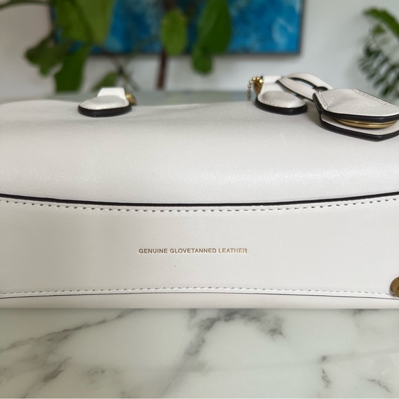 NWT Coach Bowery Satchel 22 Crossbody Bag Brass Chalk Glovetanned Leather CY917 - Picture 8 of 15